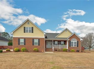 113 Steeplechase Ln, Raeford, NC 28376