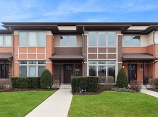 202 N Northwest Hwy, Park Ridge, IL 60068