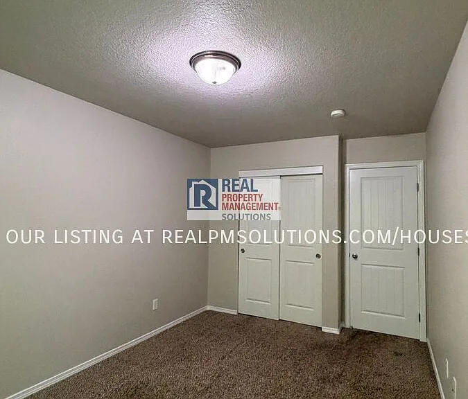 1851 SE Centurion Way — Photo 84