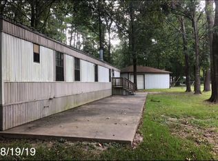 217 E Park Dr, Onalaska, TX 77360