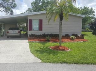 19219 Meadowbrook Ct, North Fort Myers, FL 33903