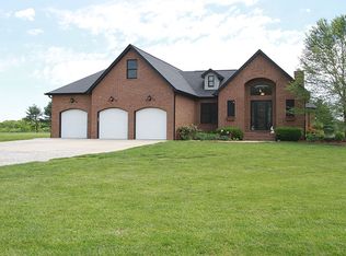 2262 Deer Creek Trl, Highland, IL 62249