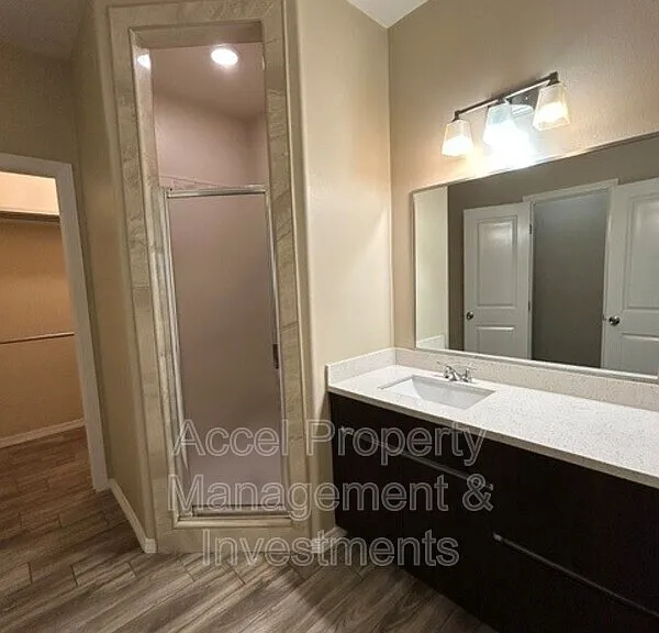 1008 W La Pointe Ave #1 — Photo 12