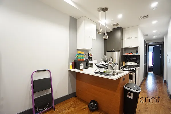 Rented by Rennit Inc. | media 13
