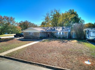 27 Chickasaw Dr, Shawnee, OK 74801