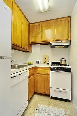 Rented by Corcoran | media 14