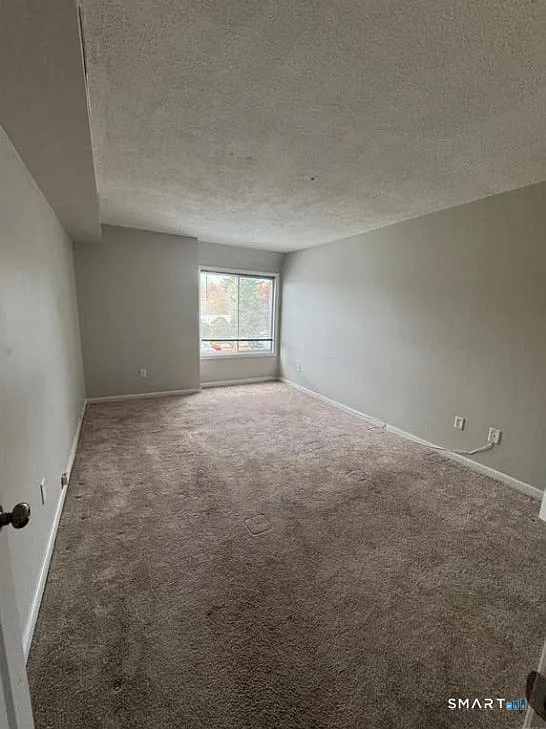 2 bed, 947 sqft, $2,000 — Photo 3