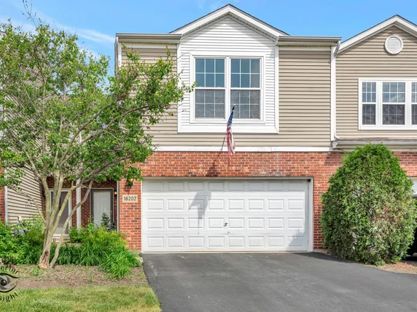 16202 Golfview Dr, Lockport, IL 60441