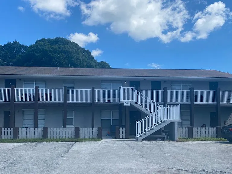 410 Palm Ave — Photo 10