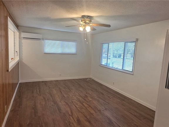 4th image of 7815 Mango Ave