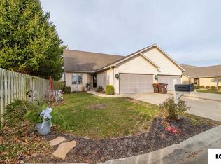 101 Oak Park Dr, Lincoln, IL 62656