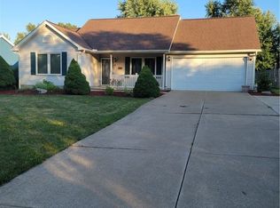 320 Quail Roost Dr, Medina, OH 44256