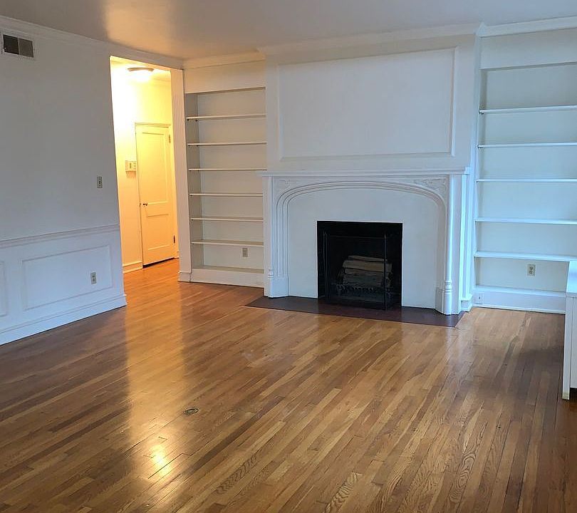 1st image of 1926 Market Ave N #C2