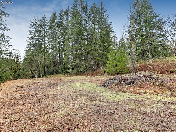 3rd image of SE Tickle Creek Ct