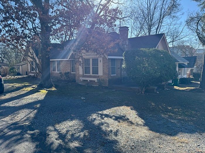 1st image of 223 Walnut St #223