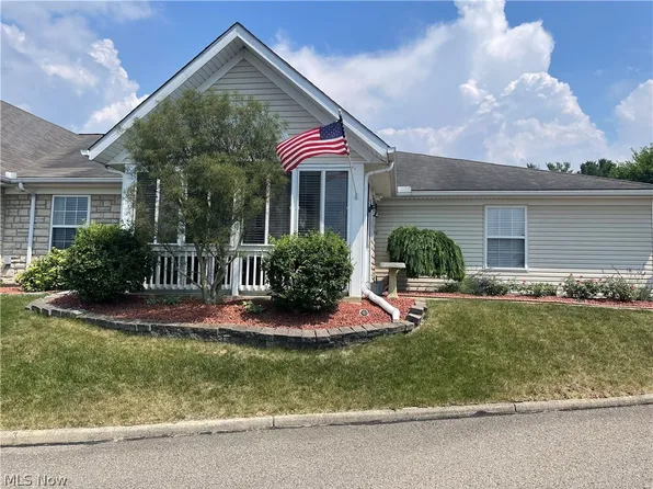 1106 Chatham Dr, Zanesville, OH 43701