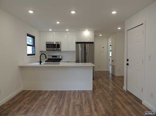 21 E 6th St #2A, Clifton, NJ 07011