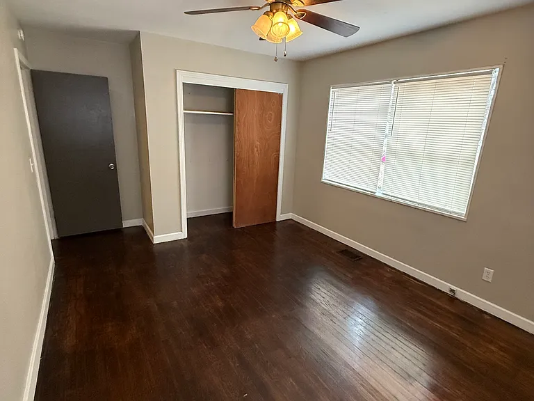 5555 Wayneland Dr — Photo 12