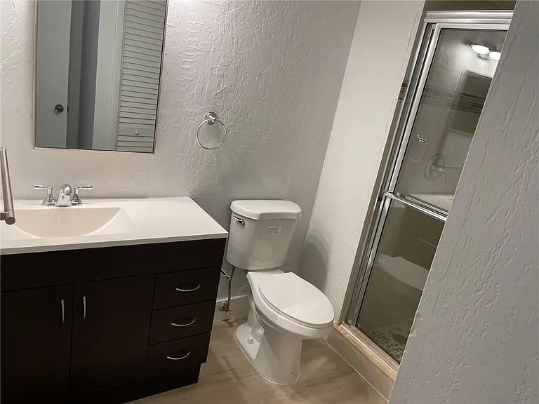 235 Lakeview Dr #102 — Photo 13