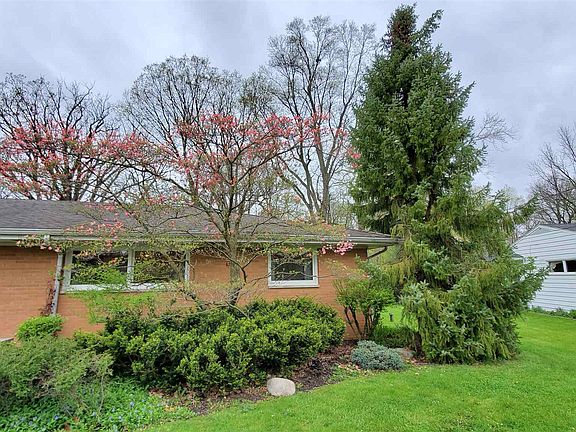 3rd image of 1232 Meadowbrook Dr