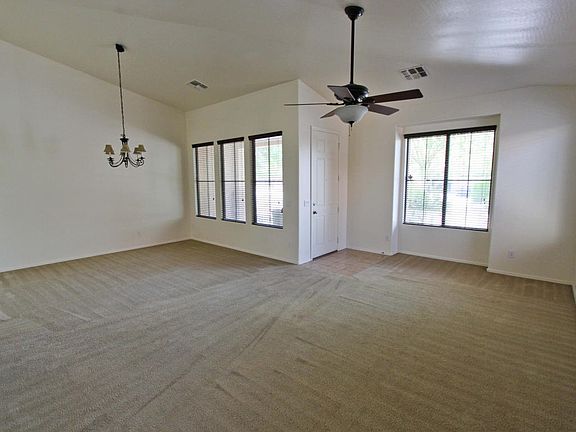 3rd image of 2410 W Fawn Dr