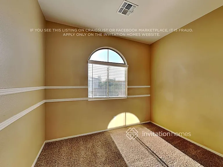 1243 S Providence — Photo 12