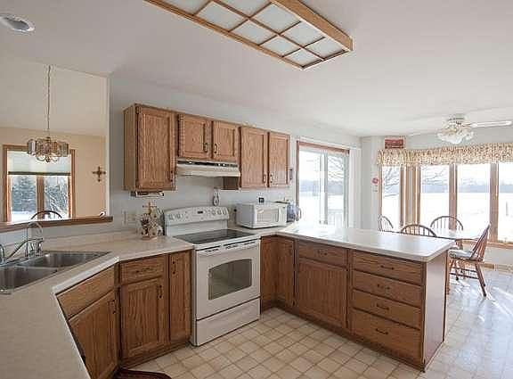 2nd image of 1725 County Road D