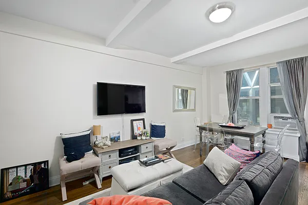 Rented by Douglas Elliman | media 8