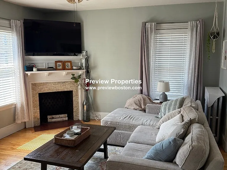 Presentation Rd — Photo 8