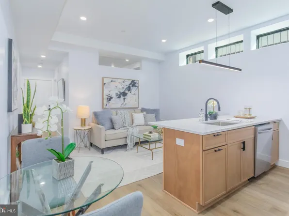 1012 17th Pl NE APT 2, Washington, DC 20002