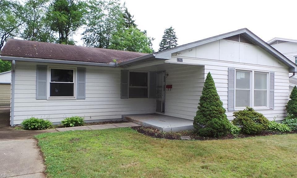 1st image of 2202 Hoch Dr