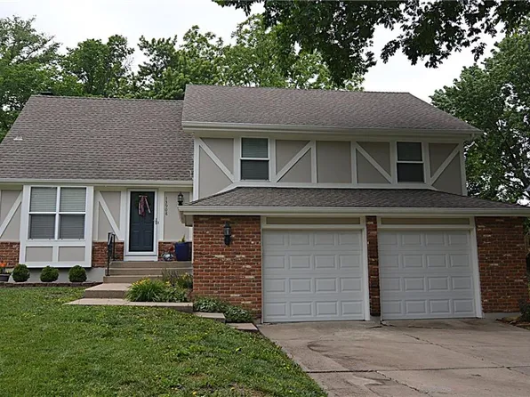13908 S Brookwood Ct, Olathe, KS 66062