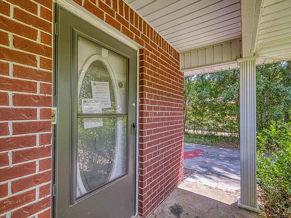 3rd image of 8510 Pond Ave