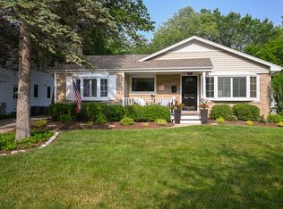 760 Highland Ave, Glen Ellyn, IL
