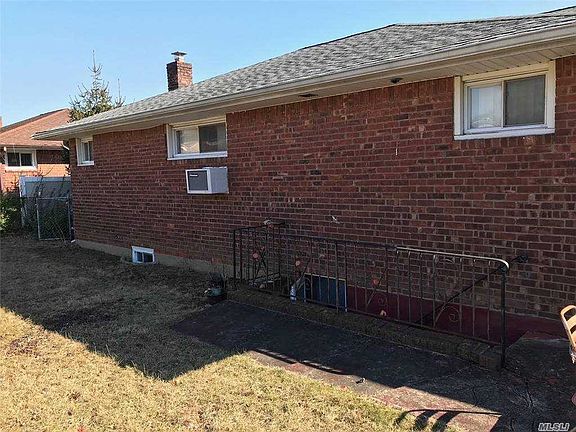 3rd image of 324 Roquette Ave