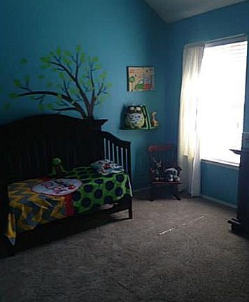 4th image of 4913 Auburn Dr