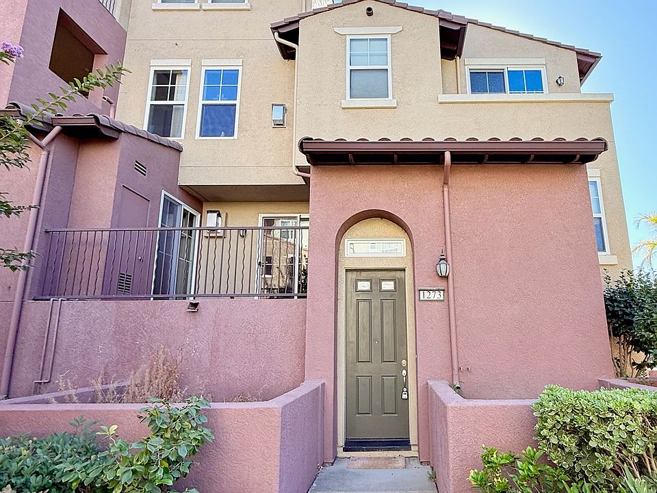 1st image of 1273 Avenida Las Brisas