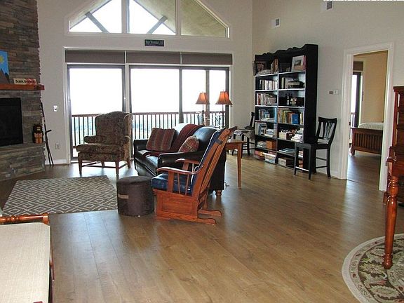3rd image of 743 Craggy Point B Bldg 24
