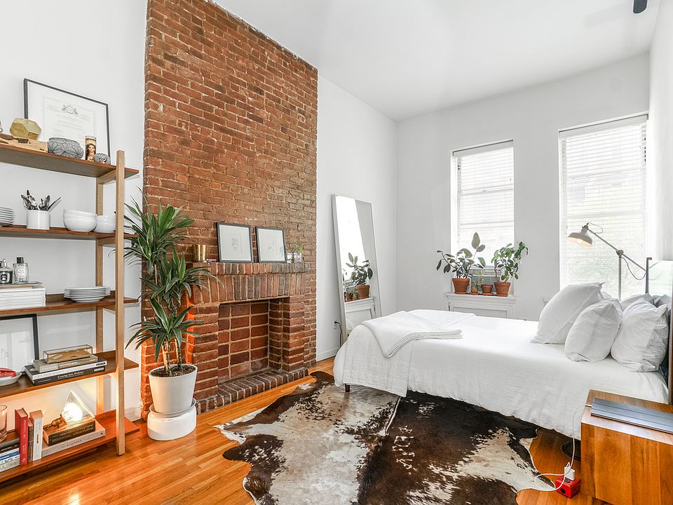 1st image of 68 W 82nd St #2AA