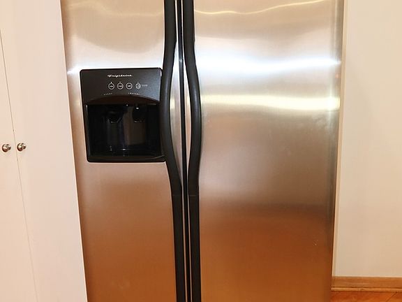 4th image of 3107 N Southport Ave #1