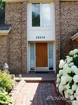 3rd image of 28978 Forest Hill Dr