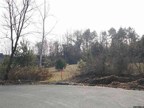 3rd image of 42 Norris Dr