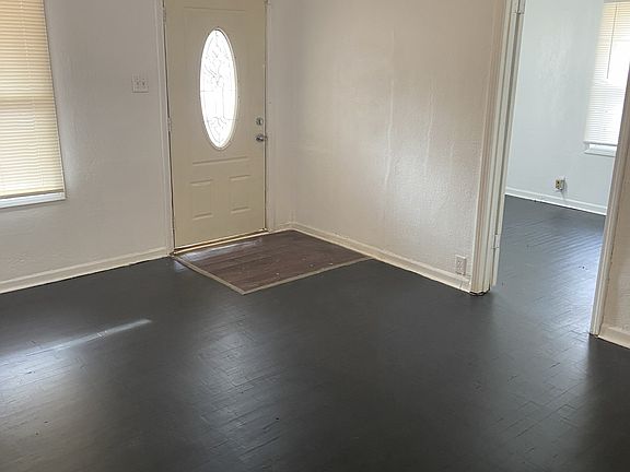 5th image of 1108 E 84th St