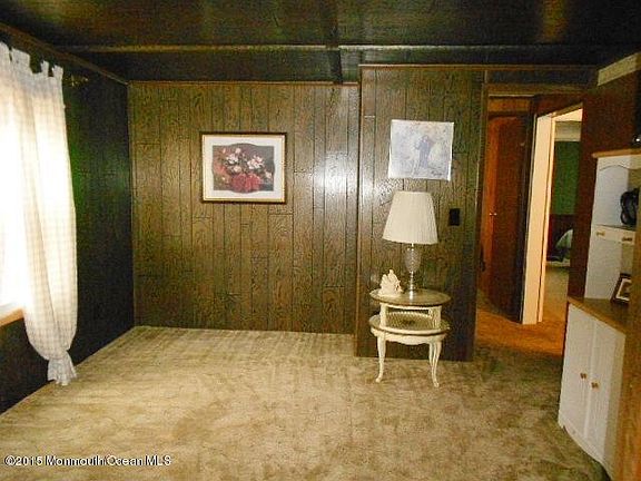 3rd image of 53 Douglas Dr