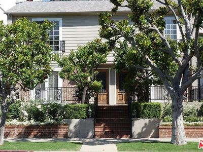 10585 Ashton Ave, Los Angeles, CA, 90024