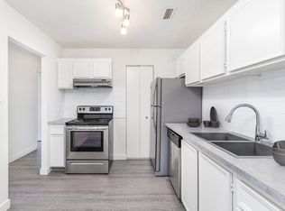 3741 16a Ave NW, Edmonton, AB T6L 3M1
