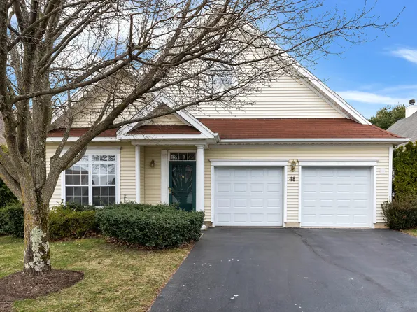 48 Freesia Ct, Holmdel, NJ 07733