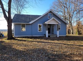 374 SE 300th Rd, Clinton, MO 64735