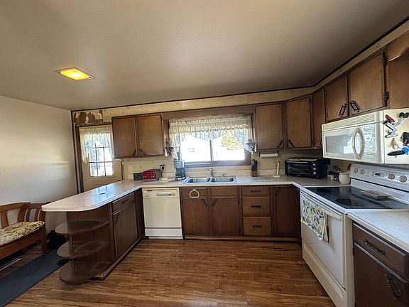 5th image of 7916 4th St