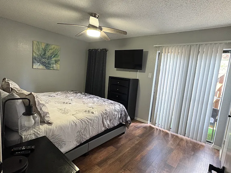 3845 Evergreen St — Photo 8